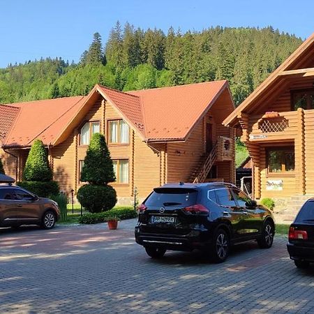 Mini Hotel Zakrut Tatariv Kültér fotó