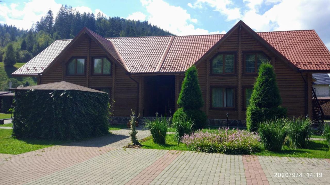 Mini Hotel Zakrut Tatariv Kültér fotó