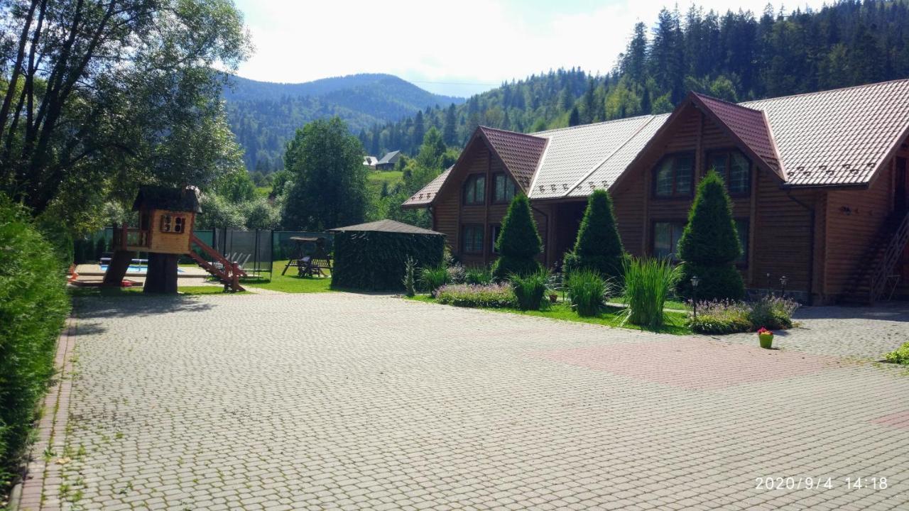 Mini Hotel Zakrut Tatariv Kültér fotó