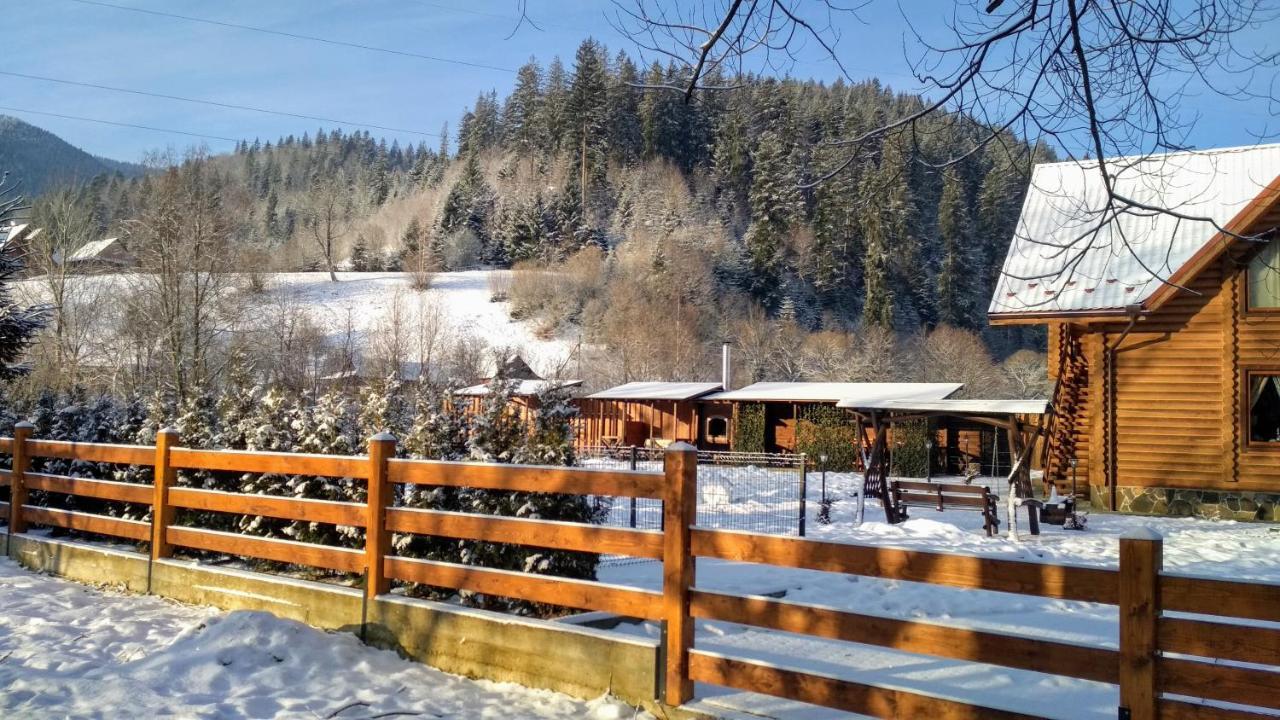 Mini Hotel Zakrut Tatariv Kültér fotó