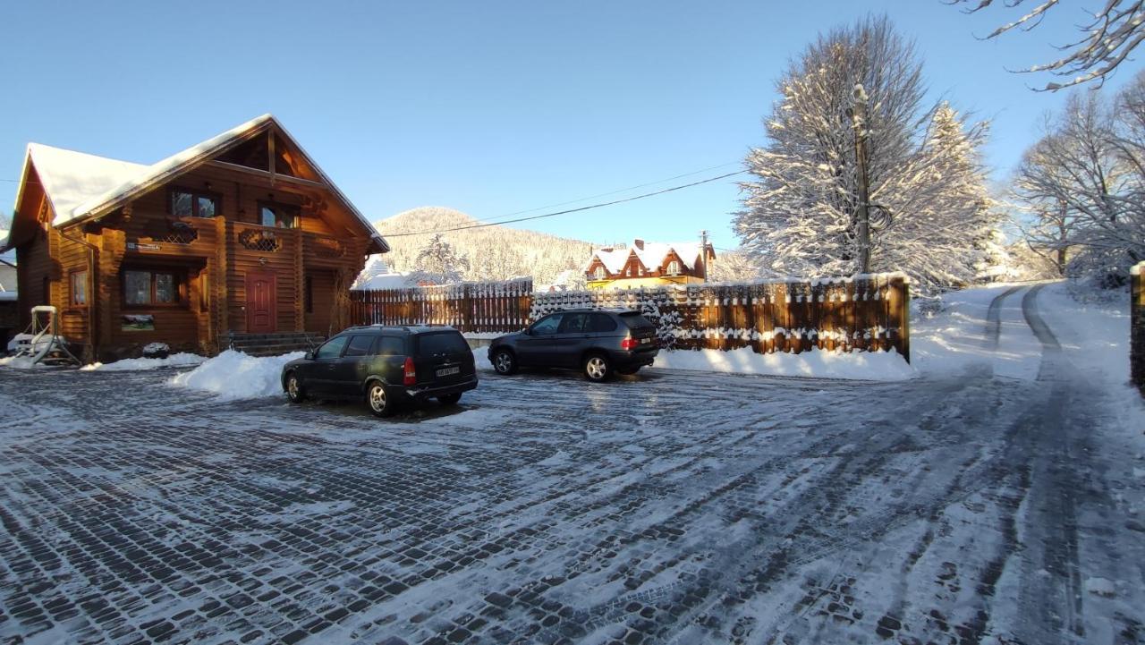 Mini Hotel Zakrut Tatariv Kültér fotó