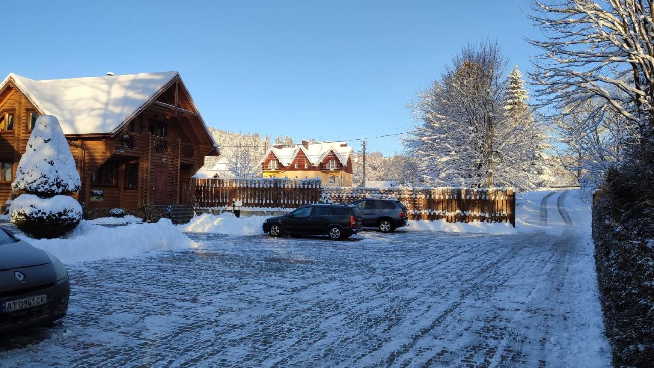 Mini Hotel Zakrut Tatariv Kültér fotó