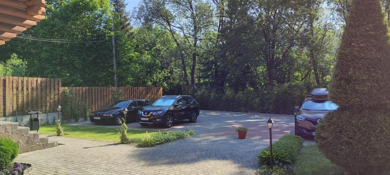 Mini Hotel Zakrut Tatariv Kültér fotó