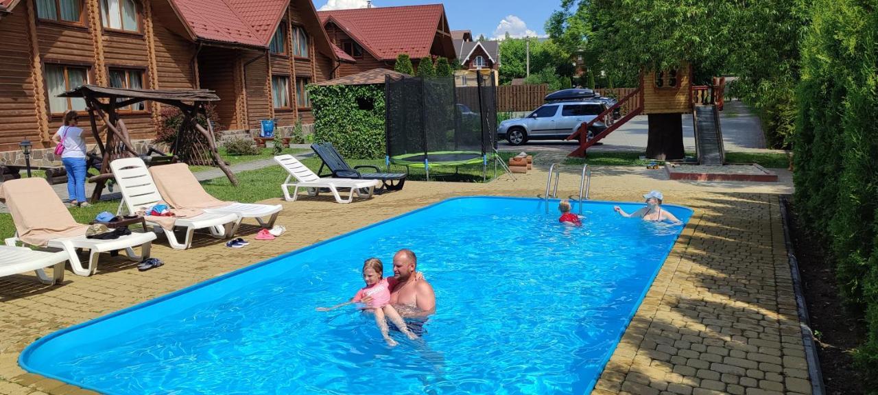 Mini Hotel Zakrut Tatariv Kültér fotó