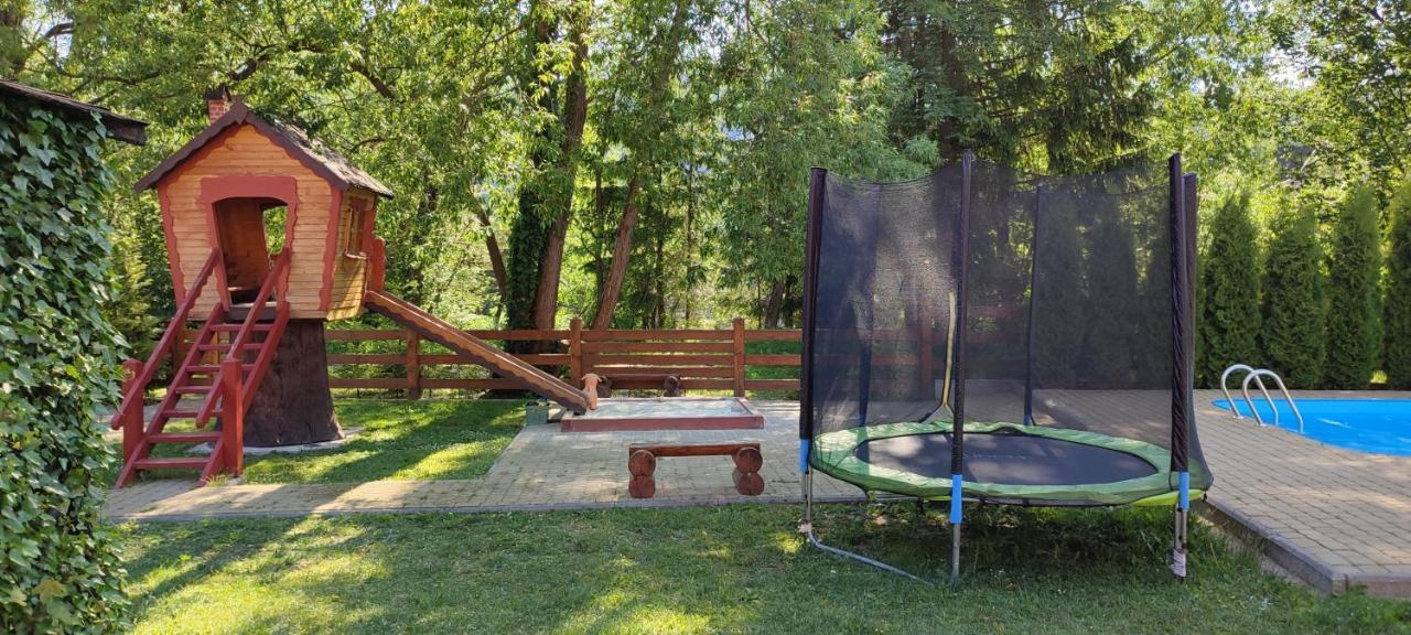 Mini Hotel Zakrut Tatariv Kültér fotó
