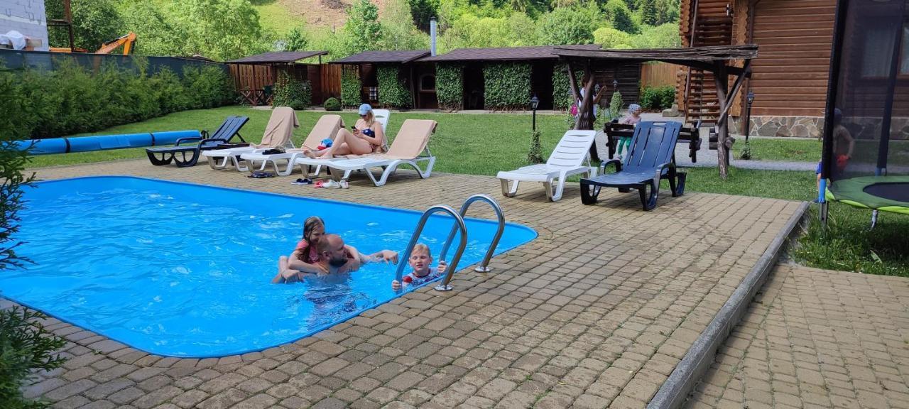 Mini Hotel Zakrut Tatariv Kültér fotó