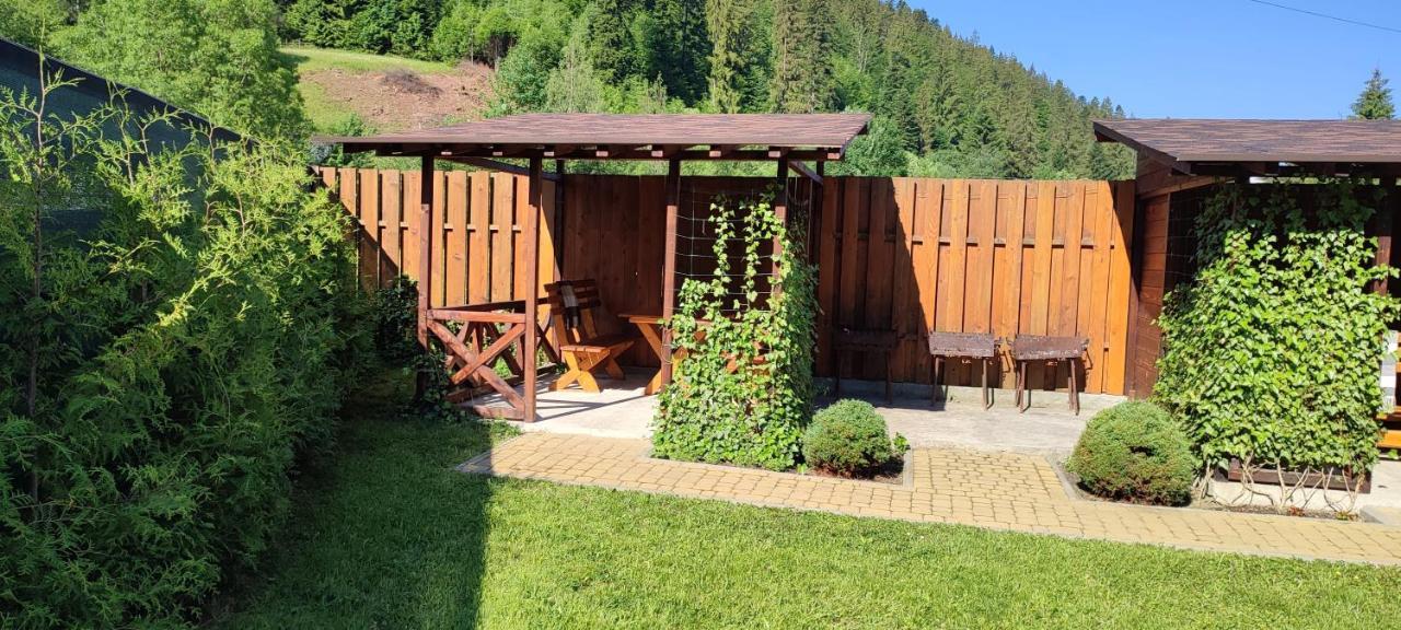 Mini Hotel Zakrut Tatariv Kültér fotó